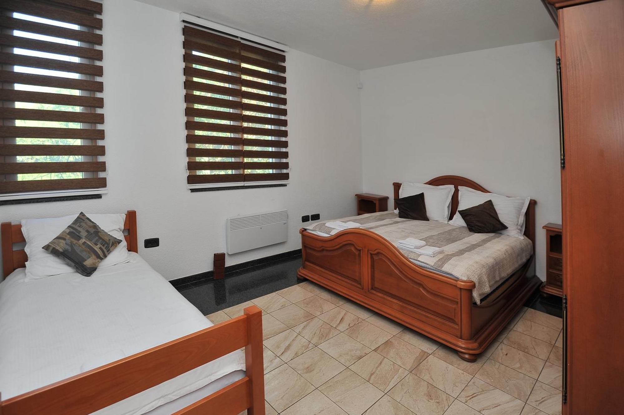 Appartamento Pool House Maslina Mostar Esterno foto