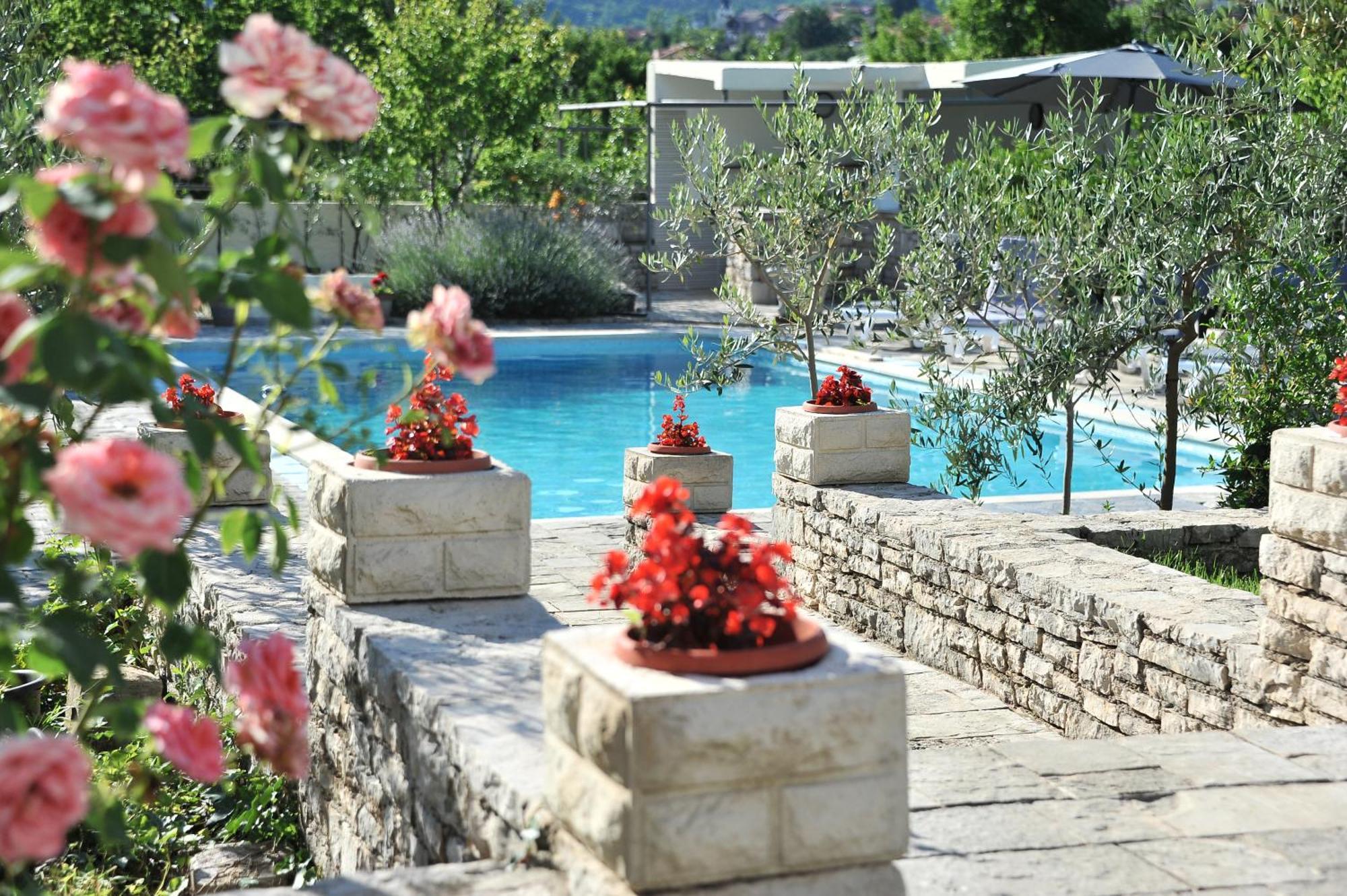 Appartamento Pool House Maslina Mostar Esterno foto